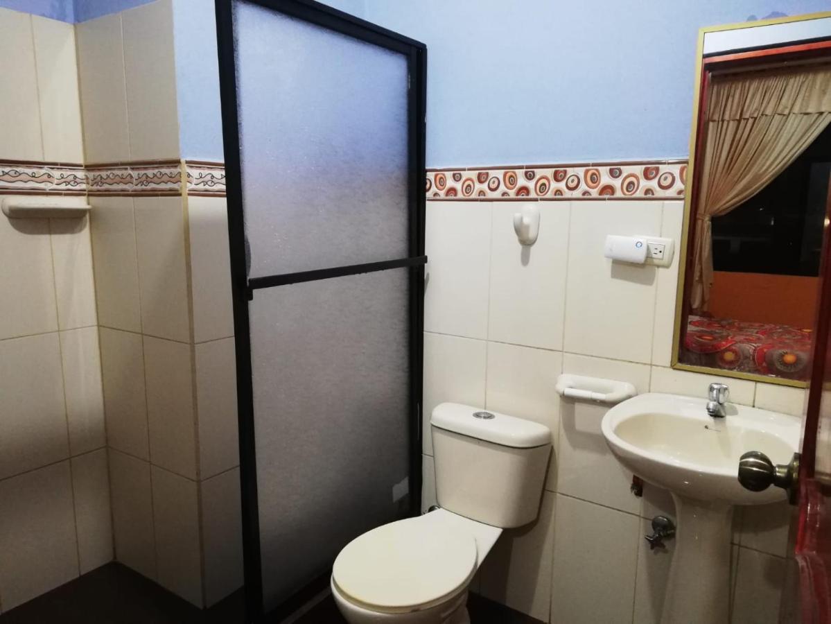 Quédate Aquí Macas Exterior foto