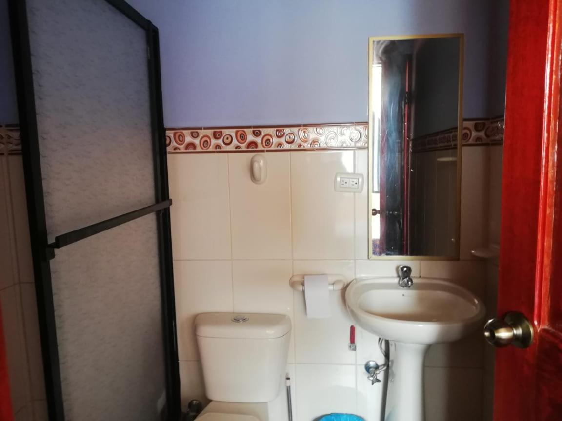 Quédate Aquí Macas Exterior foto