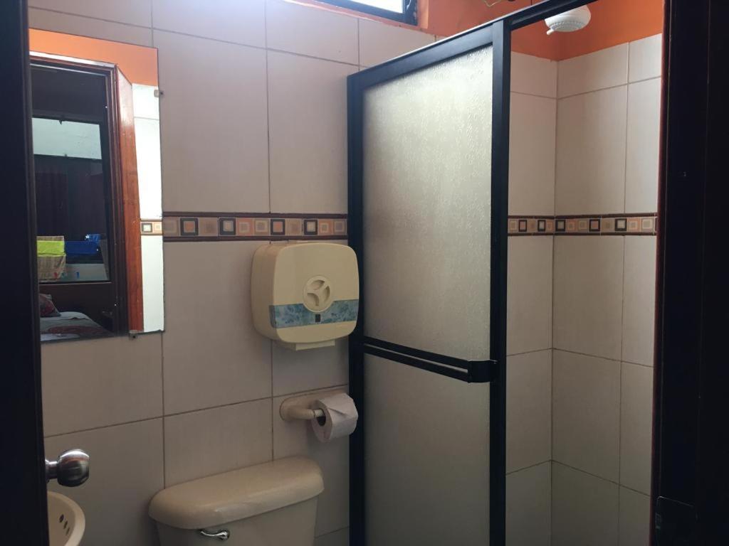 Quédate Aquí Macas Exterior foto