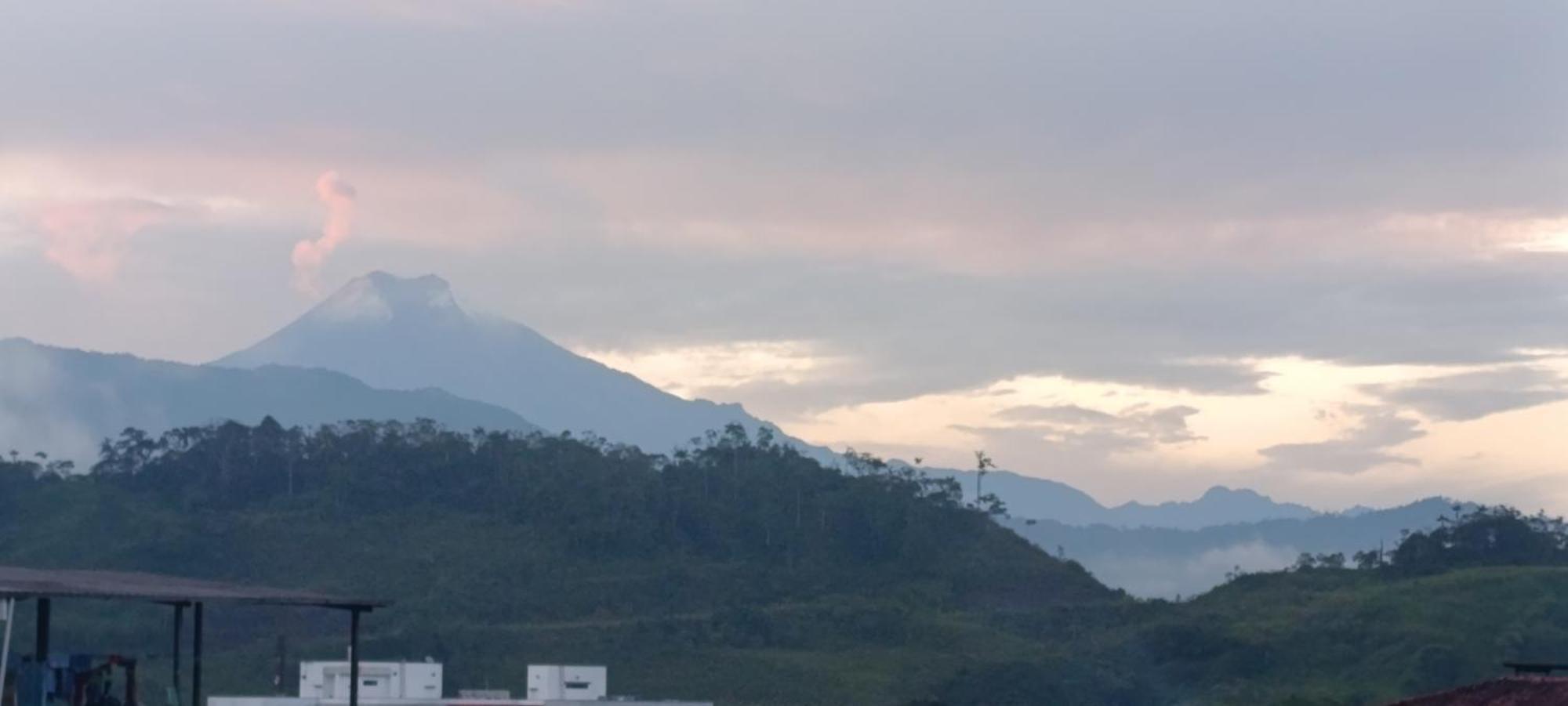 Quédate Aquí Macas Exterior foto